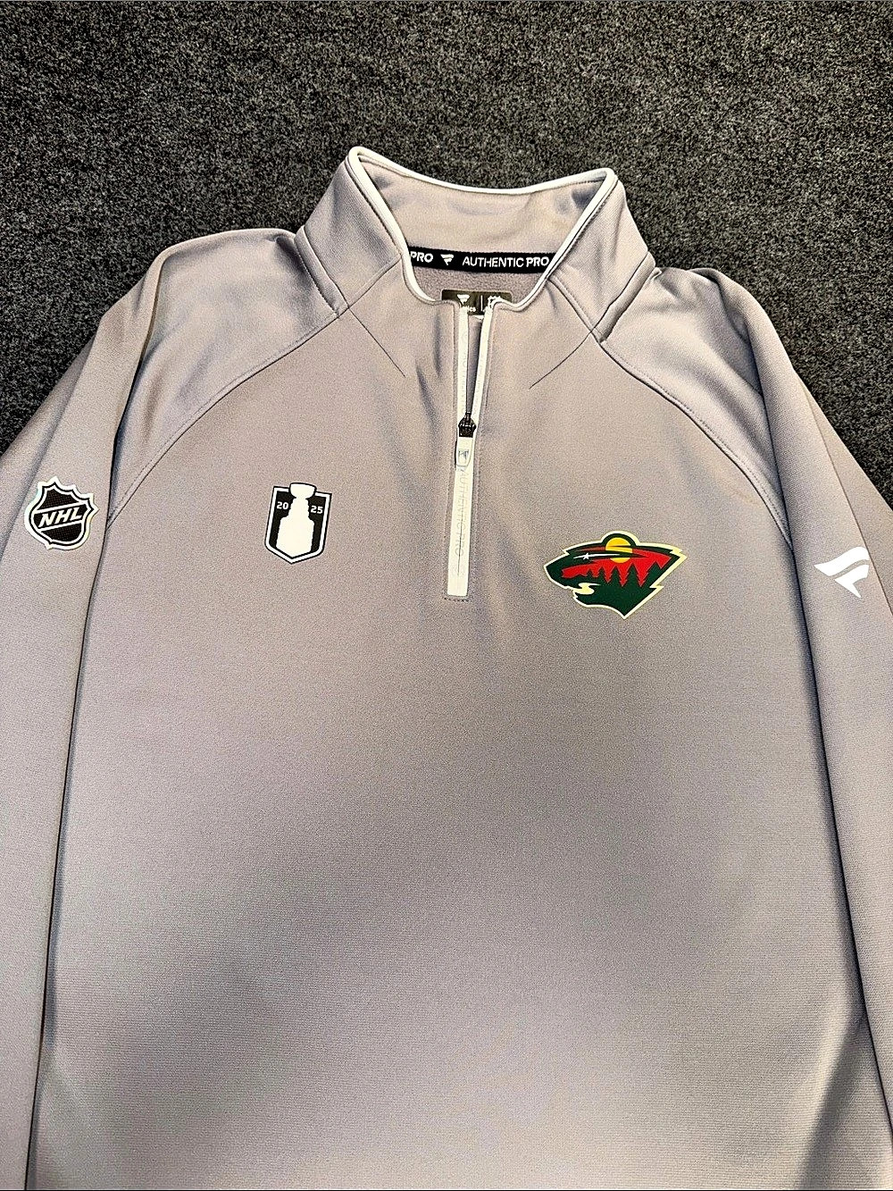 Fanatics Minnesota Wild Authentic Pro Locker Room Quarter-Zip Pullover Sporty.